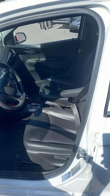 spark 2020: Chevrolet Spark: 2021 г., 1 л, Автомат, Бензин, Хэтчбэк — 10