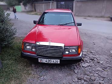 Mercedes-Benz W124: 1988 г., Механика, Седан