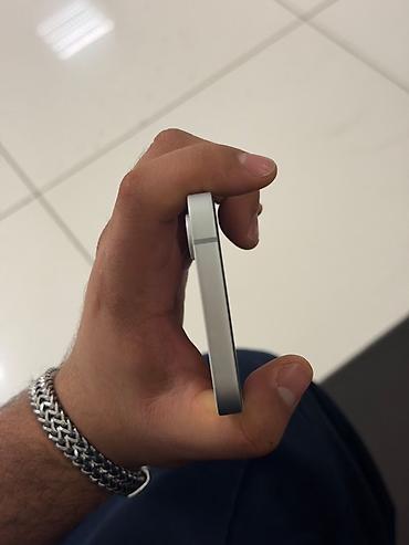 apple ipad 2: IPhone 16e, 128 GB, Gümüşü, Simsiz şarj, Face ID, Sənədlərlə — 2