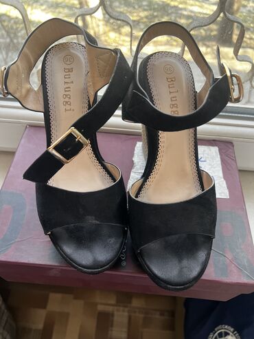 Угги: Б/у - Угги короткие из замши, карамельный цвет, на толстой резиновой — 8