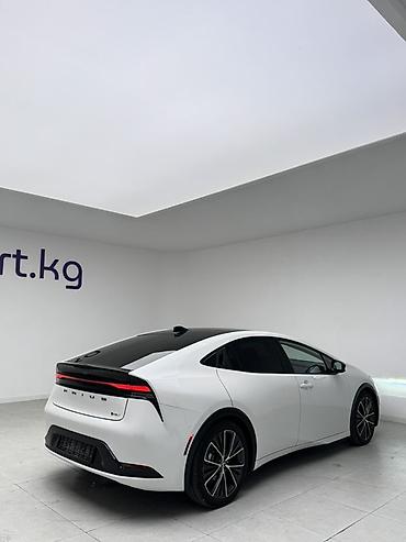 2023: Toyota Prius: 2023 г., 2 л, Вариатор, Гибрид, Лифтбек — 5