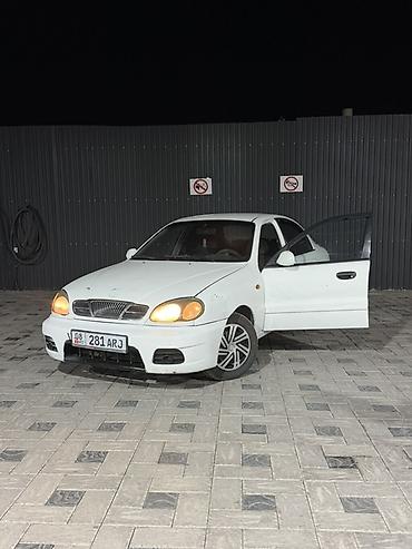 машина лабо: Daewoo Lanos: 2000 г., 1.5 л, Автомат, Бензин, Седан — 1