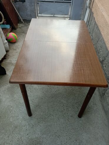 mali stolovi za dnevni boravak: Trpezarijski sto, Pravougaoni, Drvo, Upotrebljenо
