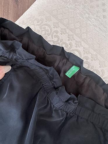 coban geyimi: Mini Ətək, Benetton — 3