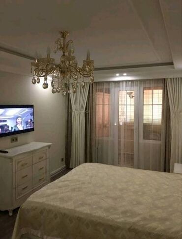 продаю 2х команатную квартиру в 7 мкр: 1 комната, 40 м², 104 серия, 1 этаж, Евроремонт