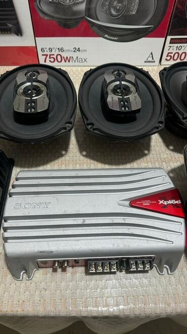 Dinamiklər və sabvuferlər: Avtomobil üçün tam audio sistemi Komponentlər: - Pioneer DEH-S5250BT — 3