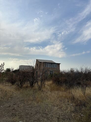 Продажа домов: Дача, 80 м², 4 комнаты, Собственник, Старый ремонт at lalafo.kg — 12 Продажа домов: Дача, 80 м², 4 комнаты, Собственник, Старый ремонт — 12