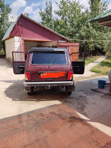 купить опель вектра б: Внедорожник Лада Нива 4x4 бордового цвета, известный своей