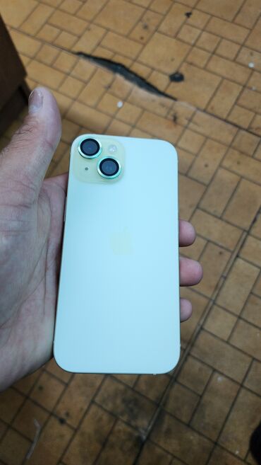 Apple iPhone: IPhone 15, Б/у, 128 ГБ, Желтый, Зарядное устройство, Защитное стекло, Чехол, 98 %