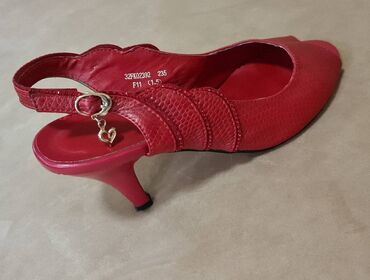 Босоножки, сандалии, шлепанцы: Обувь - Босоножки со стразами красные, на каблуке, размер 37