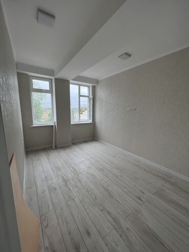 сдаю квартиру кызыл аскере: 1 комната, Собственник, Без подселения, С мебелью частично