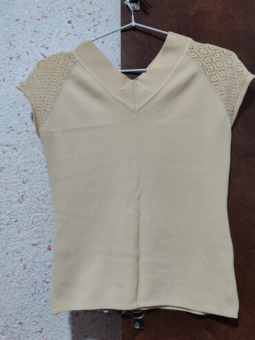 Другая женская одежда: Женская одежда.
арзан берем баарын 
100-500 с чеин — 11