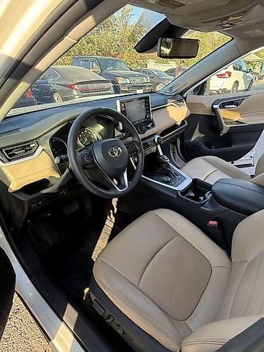 клим: Toyota RAV4: 2021 г., 2.5 л, Вариатор, Гибрид, Кроссовер — 5