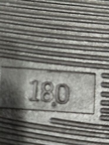 Детская обувь: Продаю детскую обувь в идеальном состоянии. Брали от 3500 сом. От 400 — 8