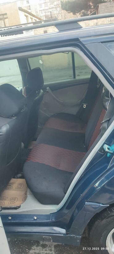 Mercedes-Benz: Mercedes-Benz C-Class: 2.4 l | 1999 il Van/Minivan — 8