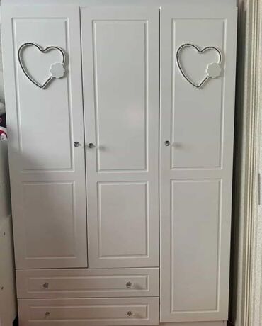 Digər mebel: MDolab satılır. Qiymet 200 azn.Unvan: Bine _&M🧚‍♀️