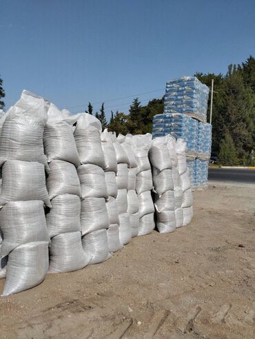 Digər quru inşaat materialları: Atcep,webenqum,lequska,torpaq,sementin mesox ve aciq wekilde topdan — 20