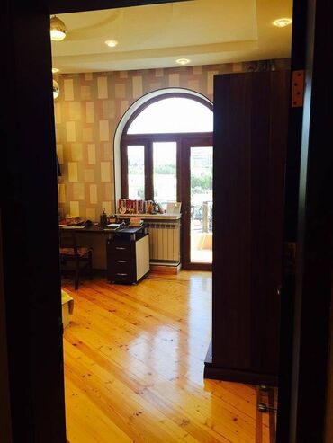 Ofislər: Nəsimi rayonu, “Cəlil Məmmədquluzadə” küçəsində, “AzərTürk Bank”a — 10