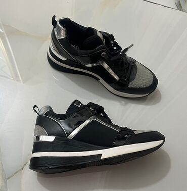 женские кроссовки reebok easytone: Размер: 38, Б/у
