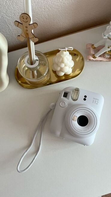 flas kart: Fujifilm Instax mini 12 – ağ rəngli instant fotoaparat Təzə kimidir