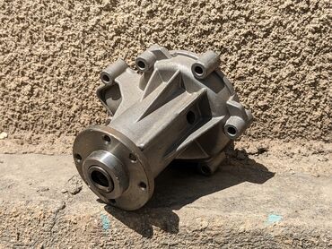 Помпы: Помпа Mercedes-Benz 1996 г., Новый, Аналог — 9