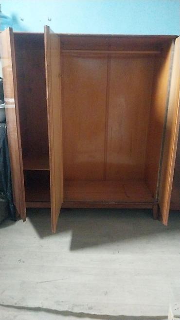 Mebel: İşlənmiş, 3 qapılı, Siyirməli, Qəhvəyi, Taxta, Açılan, Düz dolab — 6