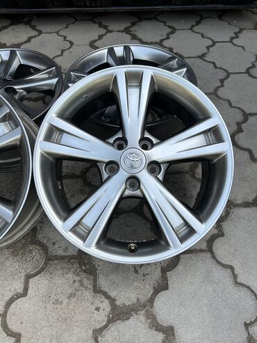 Диски: Литые Диски R 18 Lexus, Комплект, отверстий - 5, Б/у — 10
