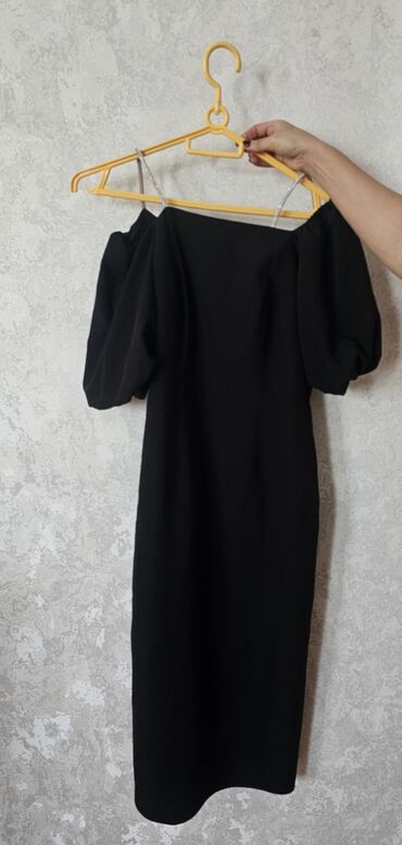 yeni toy paltarlari: Qara,elegant toy donu,genc qizlar üçün. Uzunboy ve ariq xanimlar üçün