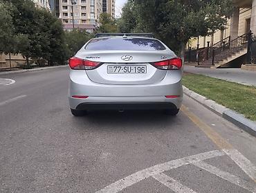 1 64: Hyundai Avante: 1.6 l | 2015 il Sedan — 4