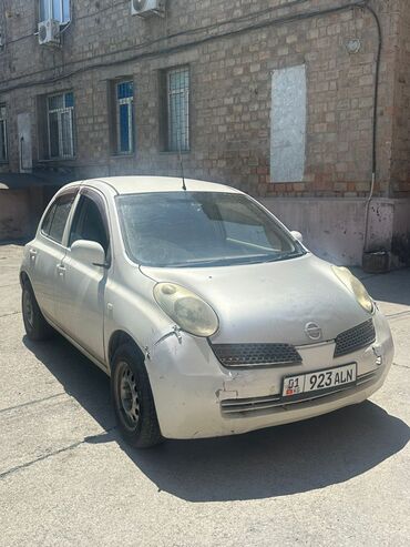 рассрочка авто без первоначального взноса: Nissan Март: 2002 г., 1.4 л, Автоматтык, Бензин, Хетчбек