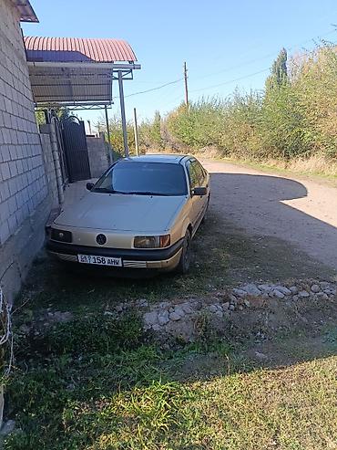 2107 2011: Volkswagen Passat: 1990 г., 1.8 л, Механика, Газ, Седан — 2