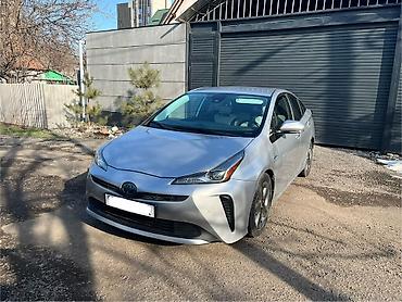 Toyota: Toyota Prius: 2019 г., 1.8 л, Вариатор, Гибрид, Хэтчбэк — 1
