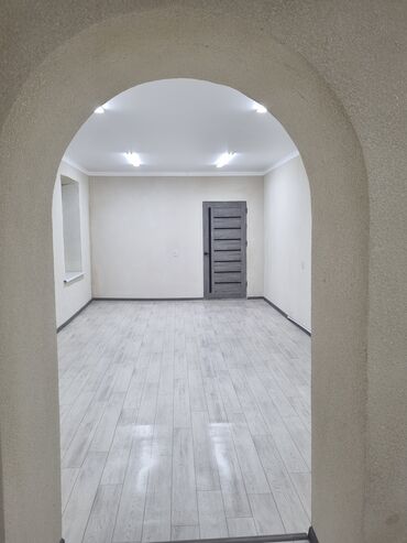 Офисы: Сдаю Офис, 50 м², В бизнес центре, С отдельным входом — 8