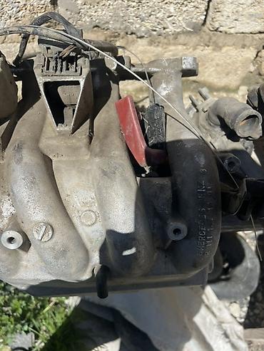moto kaski: Mercedes-Benz mühərrik hissələri paketi Təsvir: - Orijinal — 1