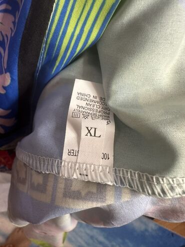 Dəstlər, kostyumlar: Qadın geyim dəsti -geyimlerin her biri 5 manatdl cox yaxsl — 25