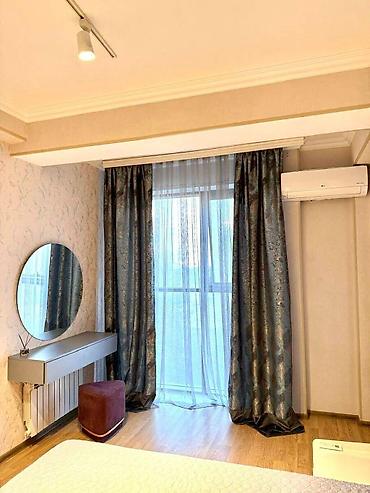 İcarəyə verilir 3 otaqlı yeni tikili 100 m², 28 May m. Kateqoriya — 10