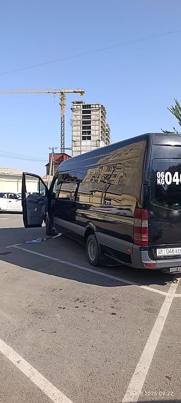 Транспорт: Пассажирский микроавтобус Mercedes‑Benz Sprinter (длинная база — 1