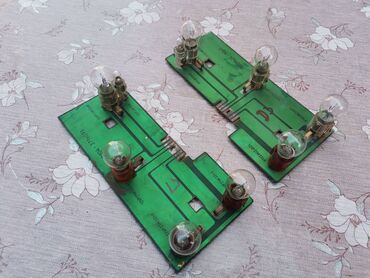 Auto delovi: Štampane ploce Lada 2104 Karavan Leva, Desna sa sijalicama br.3 — 4