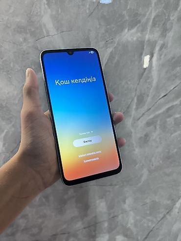 оперативка 32: Samsung Galaxy A35 5G, Б/у, 128 ГБ, цвет - Белый, 1 SIM — 1