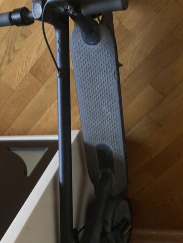Elektrikli samokatlar: Məhsul: Xiaomi Mi Electric Scooter (M365 seriyası) - Rəng: qara -