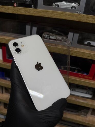 Apple iPhone: IPhone 12, Б/у, 64 ГБ, Белый, Защитное стекло, Чехол, 75 % — 7