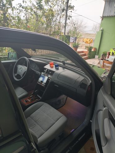 Mercedes-Benz: Mercedes-Benz C‑Sinfi (W202) sedan - Kuzov: qrafit rəngli, 4 qapılı — 7