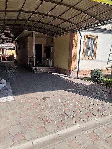 Продажа коттеджей и домов: Продаём дом 2 этажа. 2,8 сотки по документам,факт 3,5 сотки. 190м² — 15