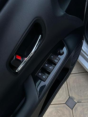 куплен: Toyota Prius: 2017 г., 1.8 л, Гибрид, Лифтбек — 7