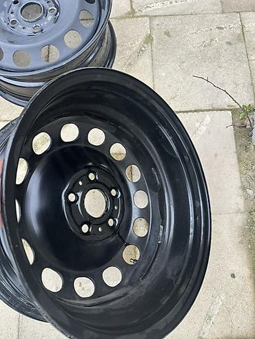 volkswagen diski: 4 ədəd orijinal polad disk dəsti Xüsusiyyətlər: - Ölçü: 16 düym - En — 2