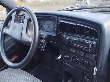 клапан абсорбера: Volkswagen Passat: 1989 г., 1.8 л, Бензин — 4