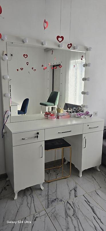 roza: Vizaj güzgülü makiyaj masası – salon və ev istifadəsi üçün - Böyük — 1