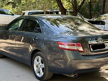 camry 2010: Toyota Camry: 2011 г., 2.5 л, Автомат, Бензин, Седан — 4
