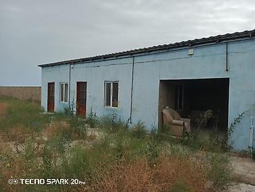 agdasda ev satilir: 2 otaqlı, 60 kv. m, Kredit yoxdur, Təmirsiz — 2