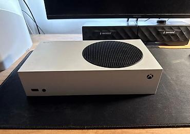 хбокс серия с: Игровая консоль Xbox Series S (белая, цифровая версия) в комплекте — 2